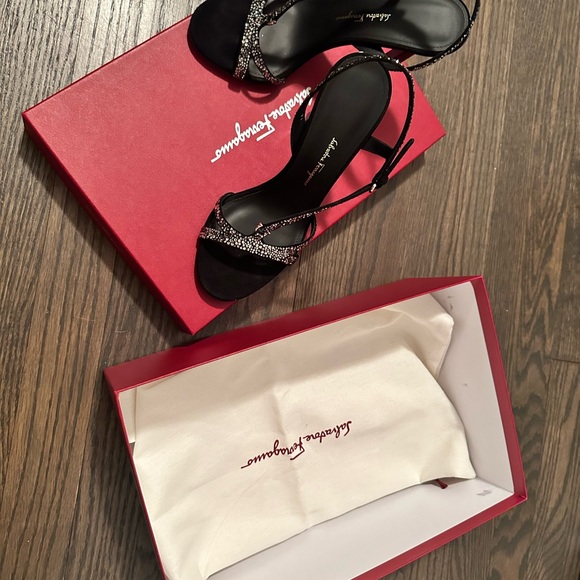 Brand new Salvatore Ferragamo heels - Picture 3 of 6